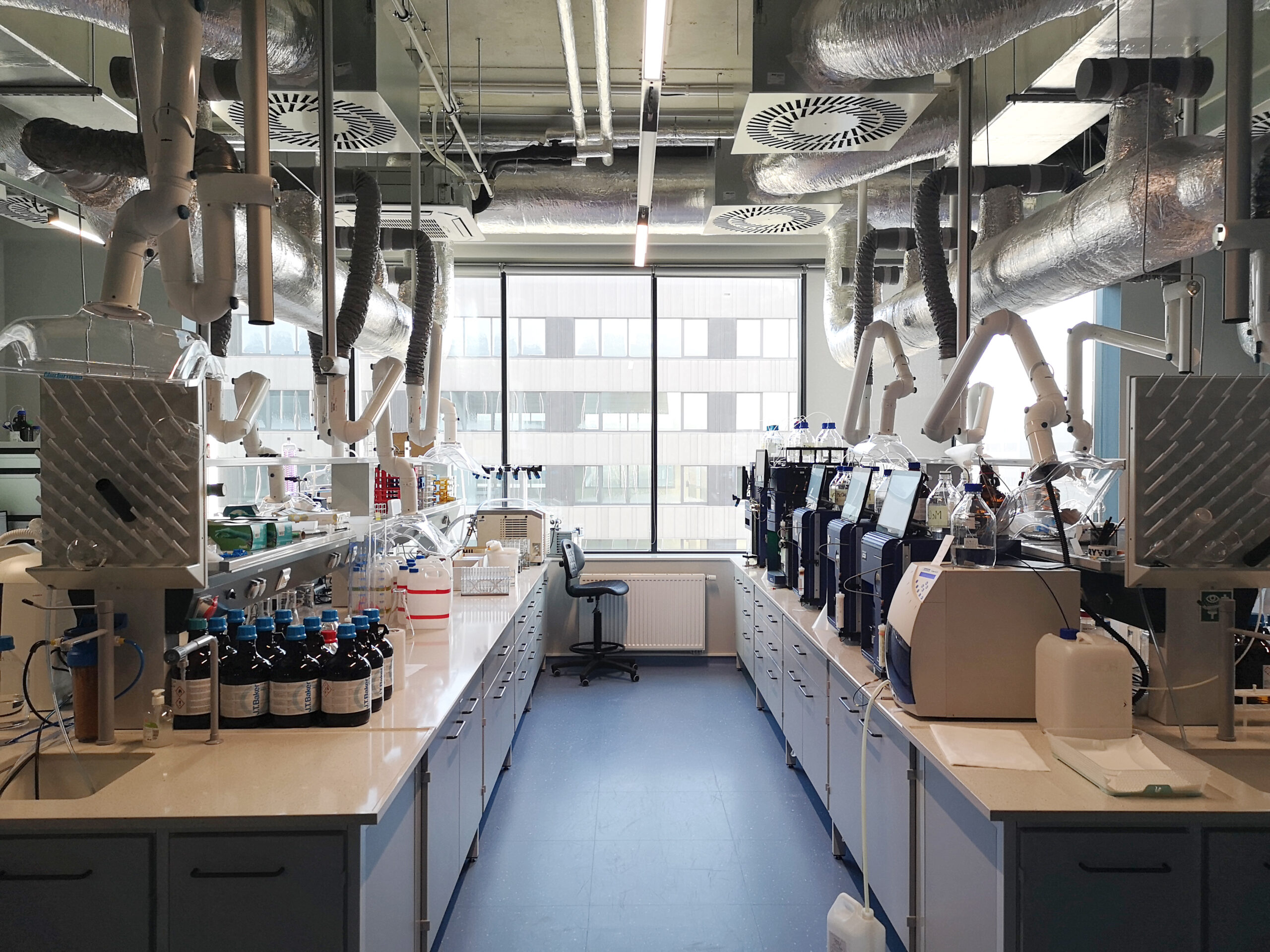 <p><strong>Laboratory design</strong>, where to start?</p>
